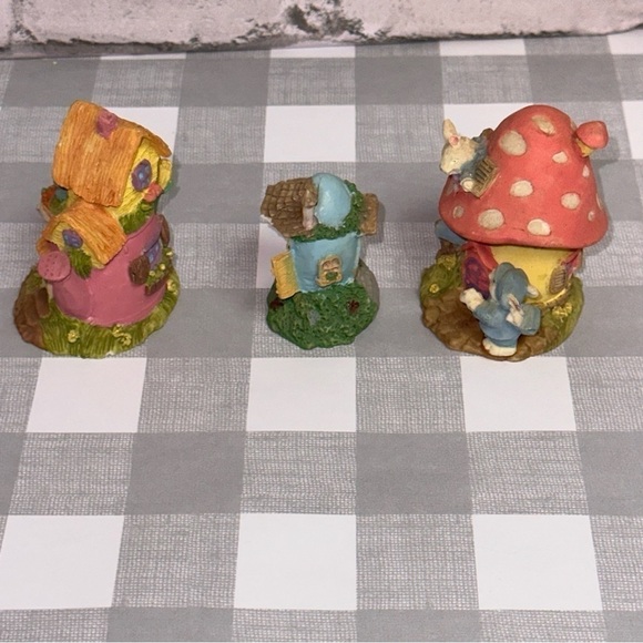Bunny Rabbits Small Village Figurines Lot of 3 Mushroom Teapot Rabbit Houses - Picture 8 of 16